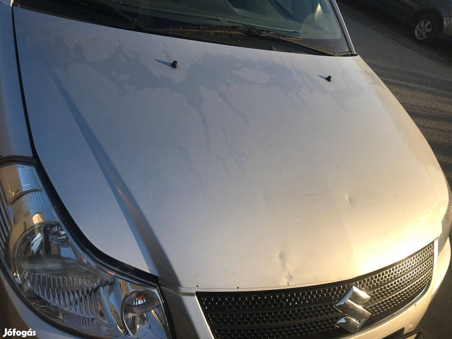 Suzuki SX4 motorháztető ezüst színben