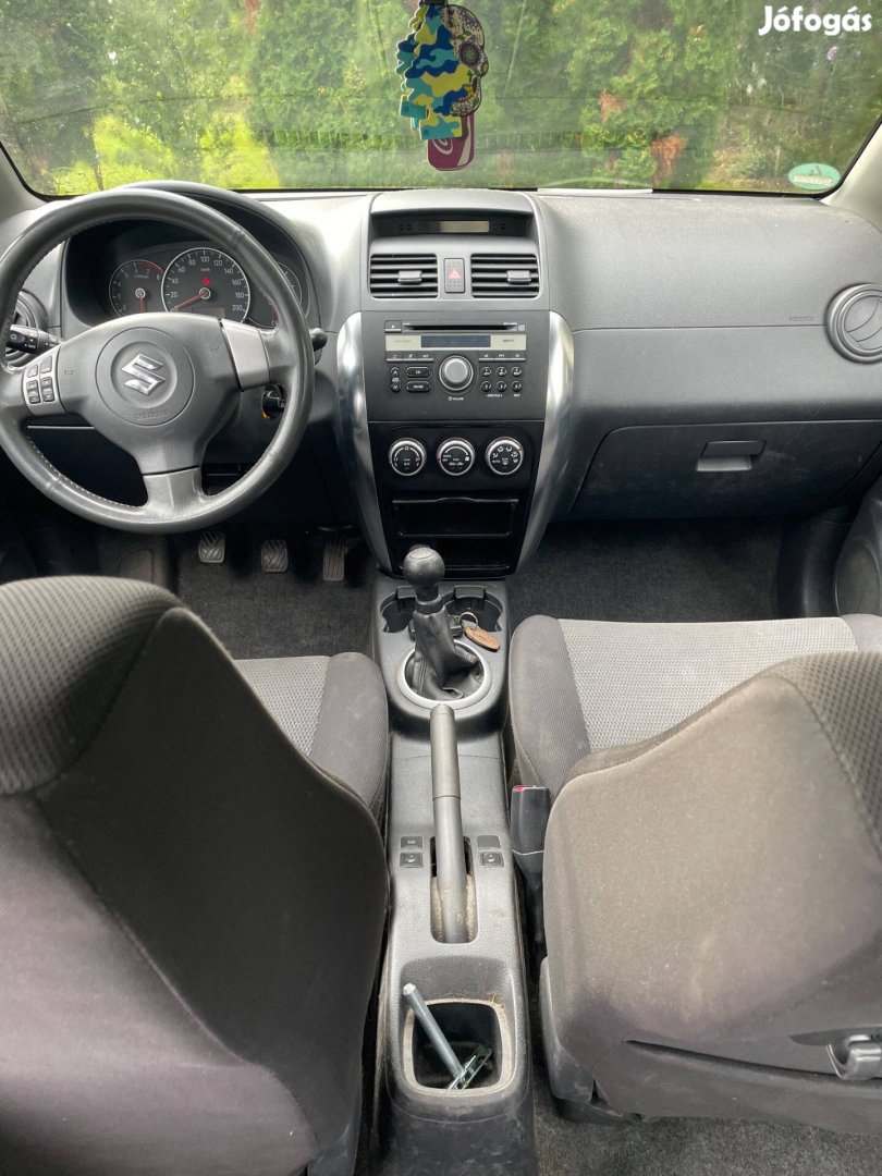 Suzuki SX4 sedan 1.6 benzin 2009