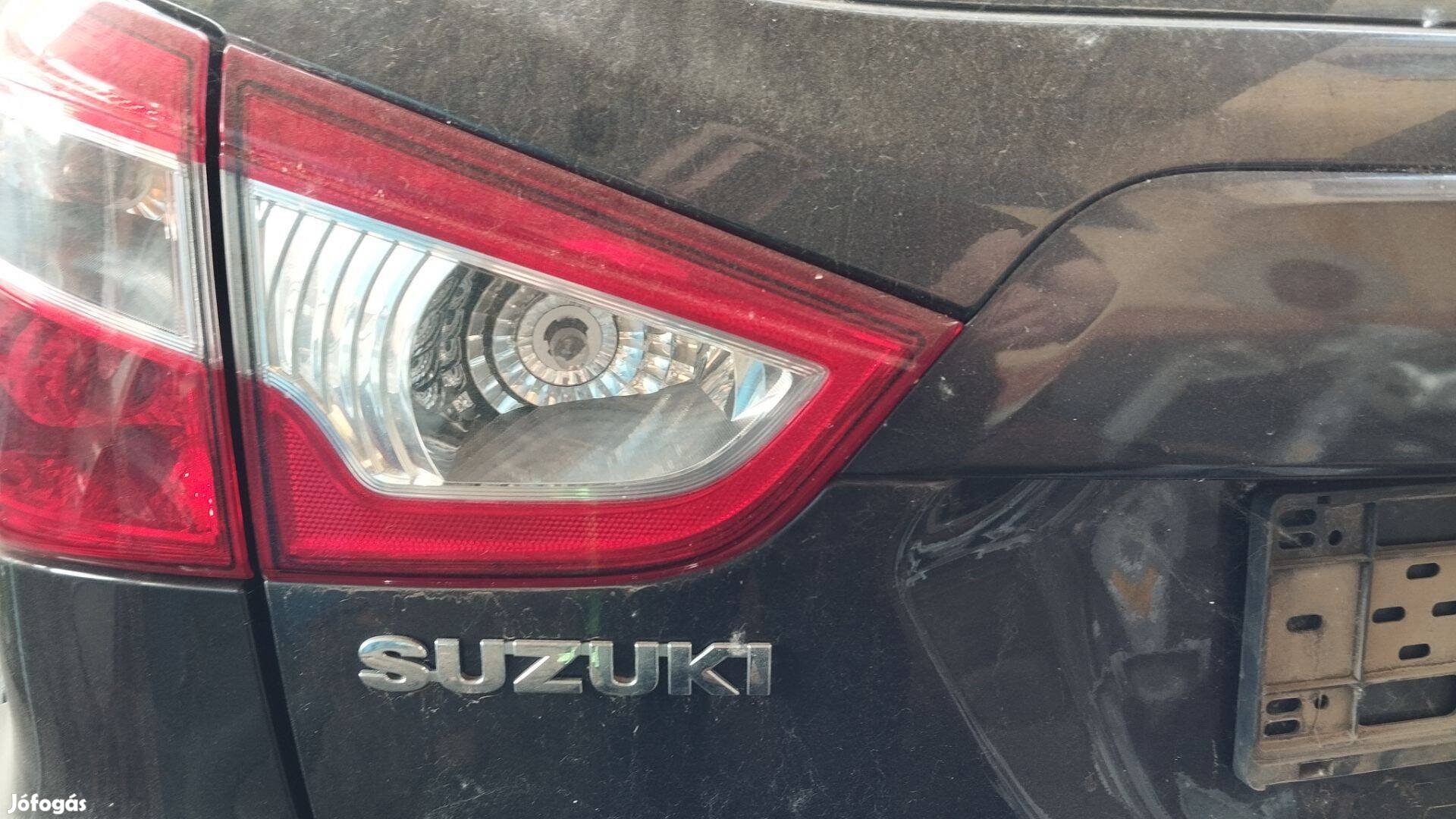 Suzuki S-cross bal hátsó lámpa