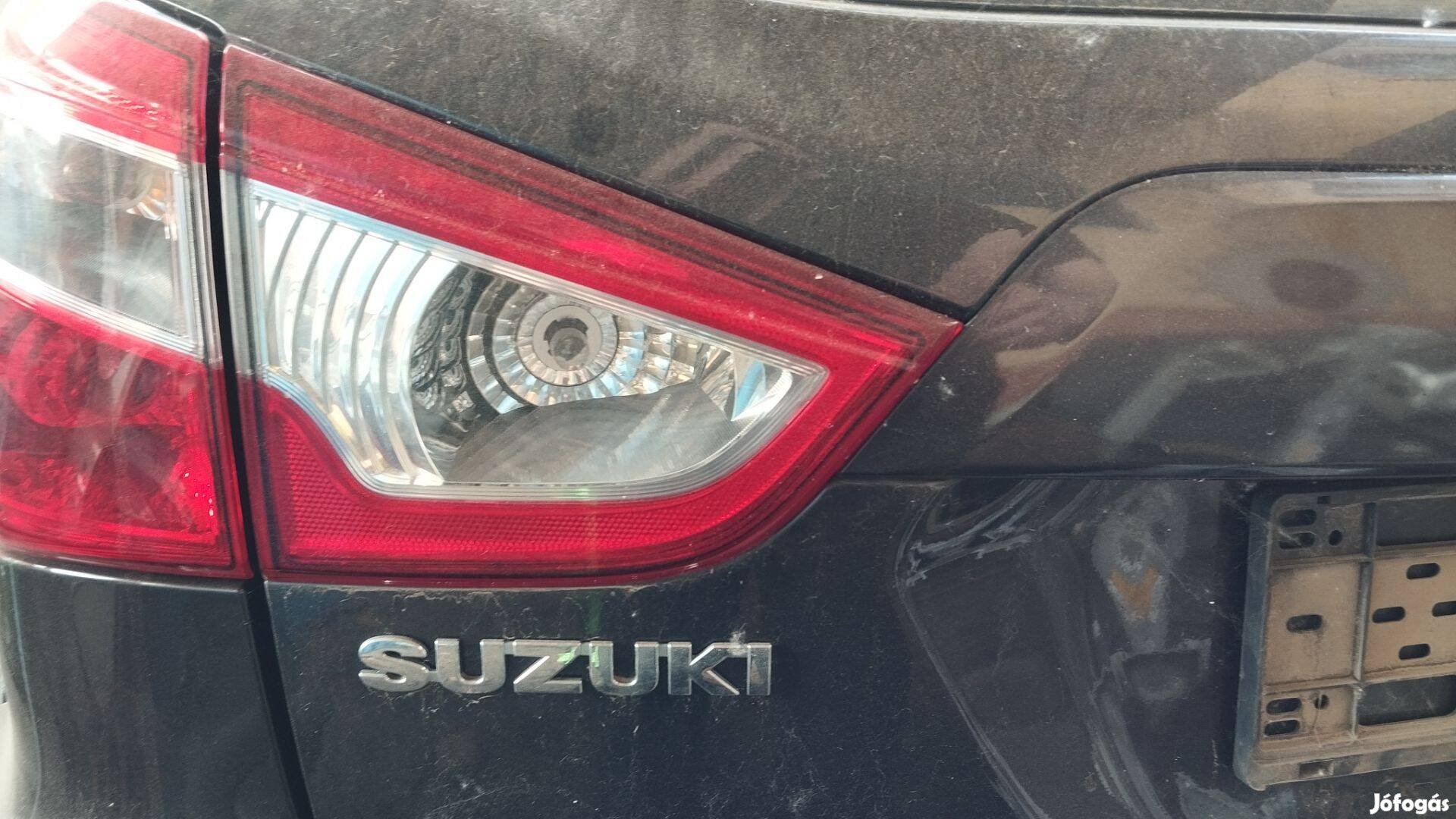 Suzuki S-cross bal hátsó lámpa