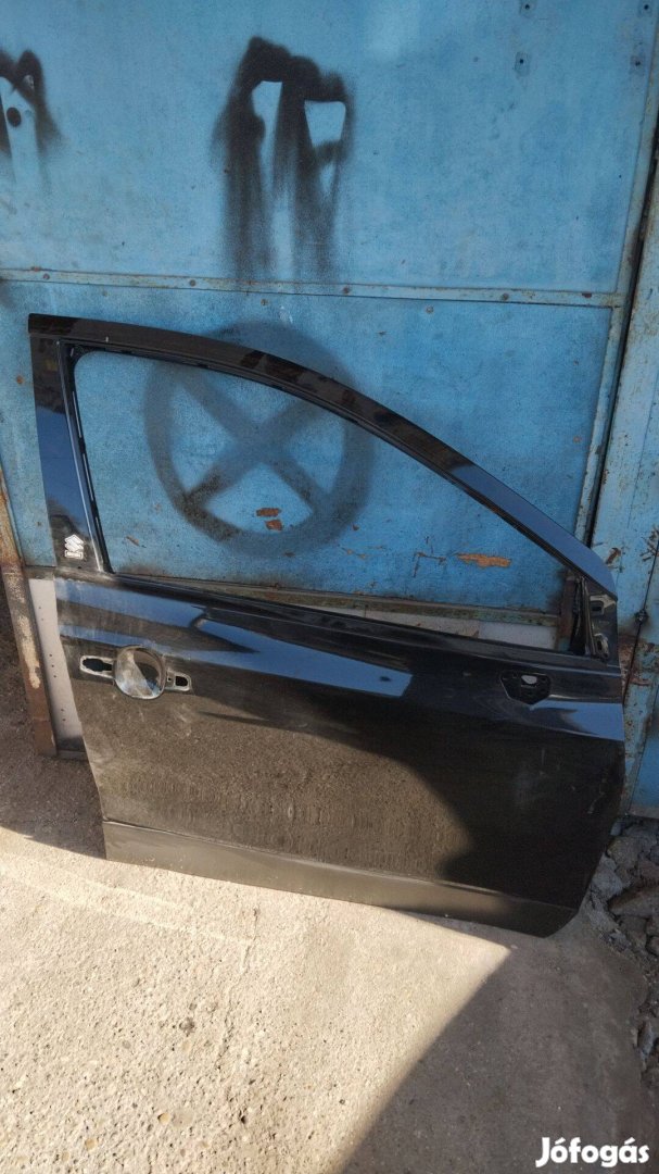 Suzuki S-cross jobb első ajtó