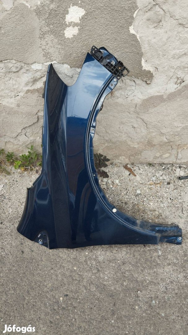 Suzuki S-cross jobb első sárvédő