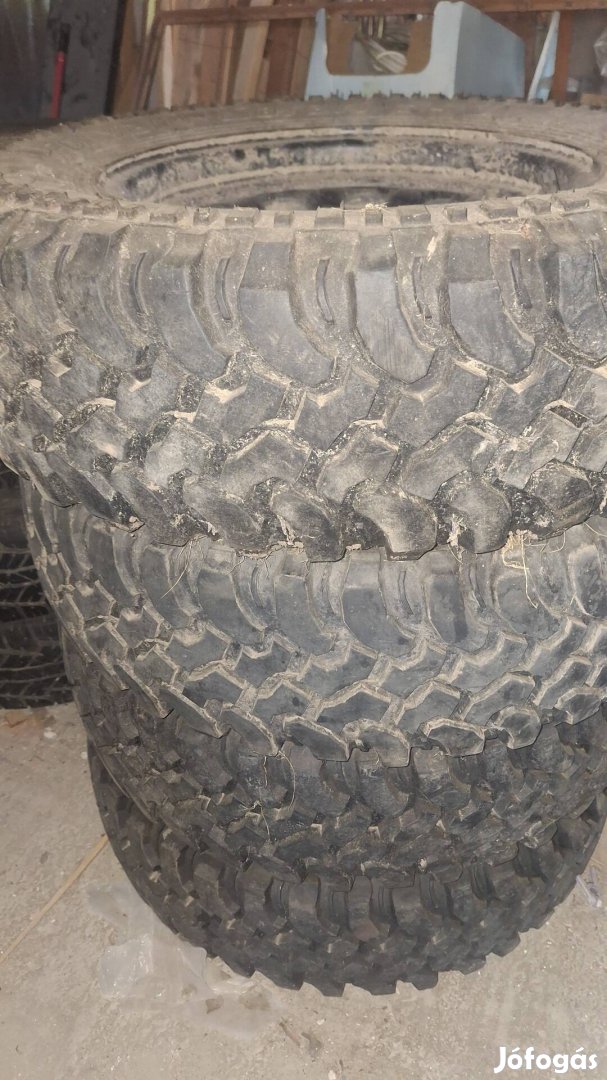 Suzuki Samurai Vitara Lada Niva terepjaro kerekek