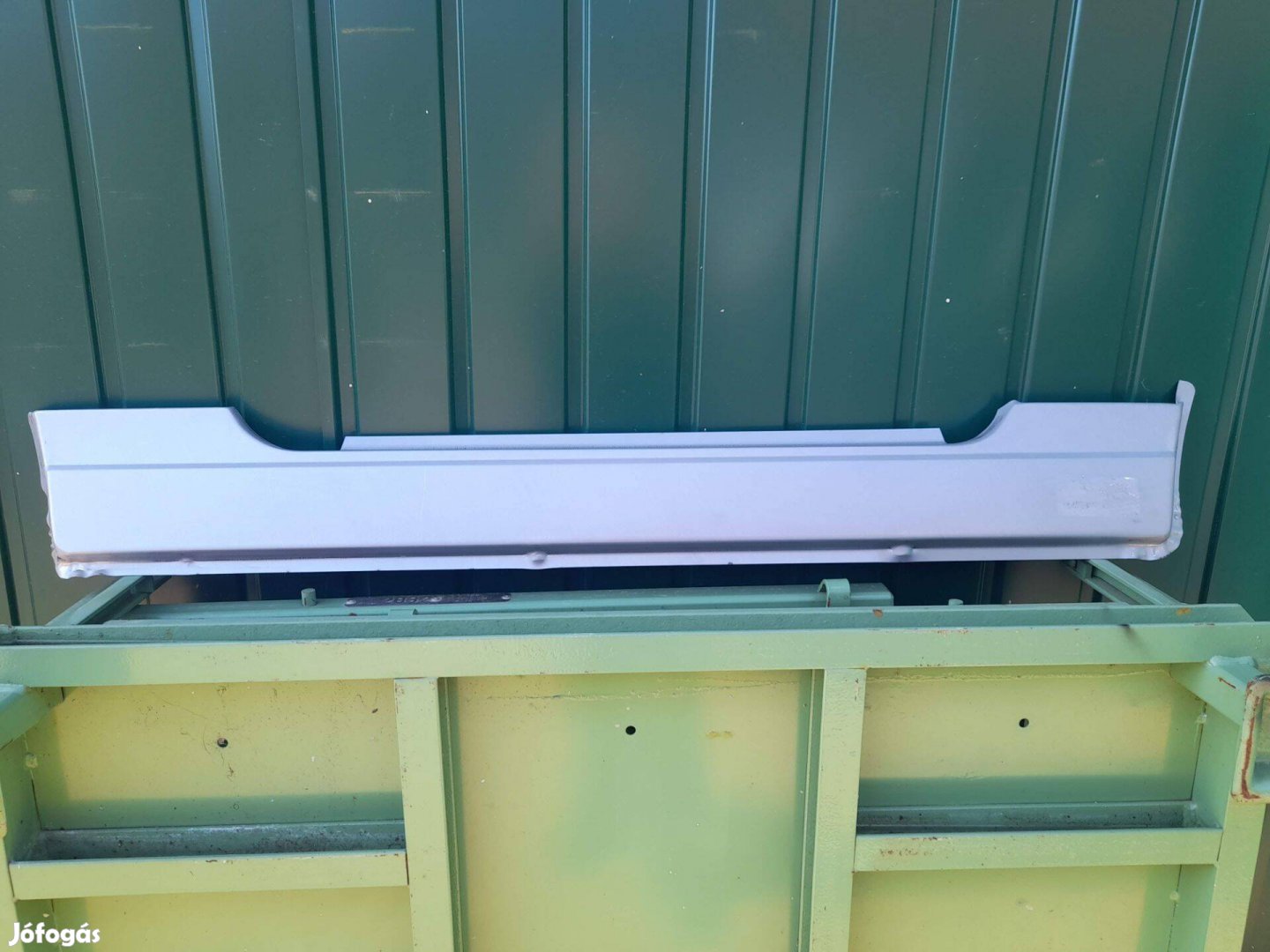 Suzuki Samurai külső küszöb elem