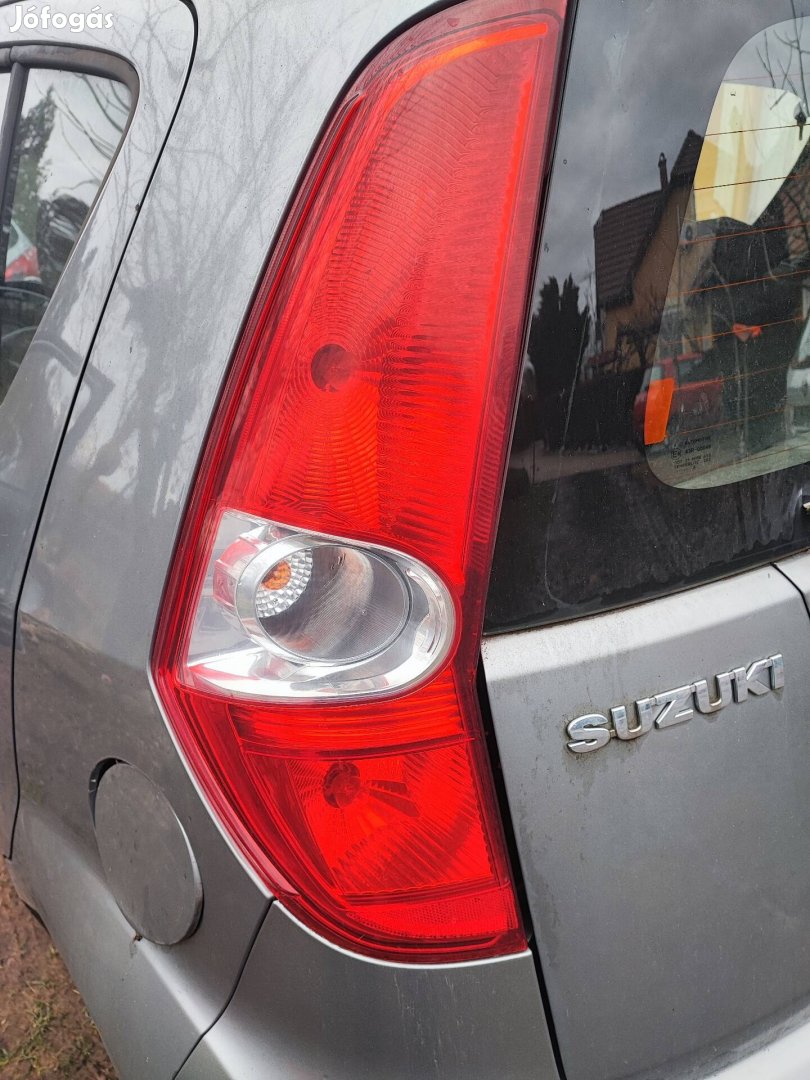 Suzuki Splash Opel Agila bal jobb hátsó lámpa hibátlan állapotban .