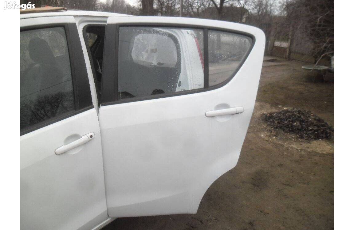 Suzuki Splash bal hátsó ajtó