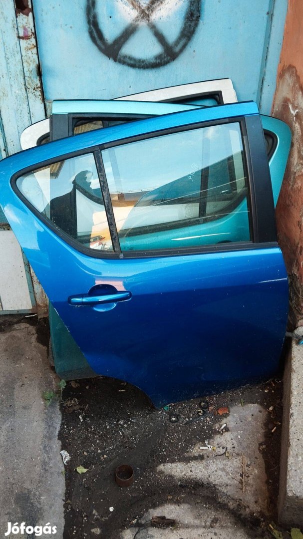 Suzuki Splash jobb hátsó ajtó