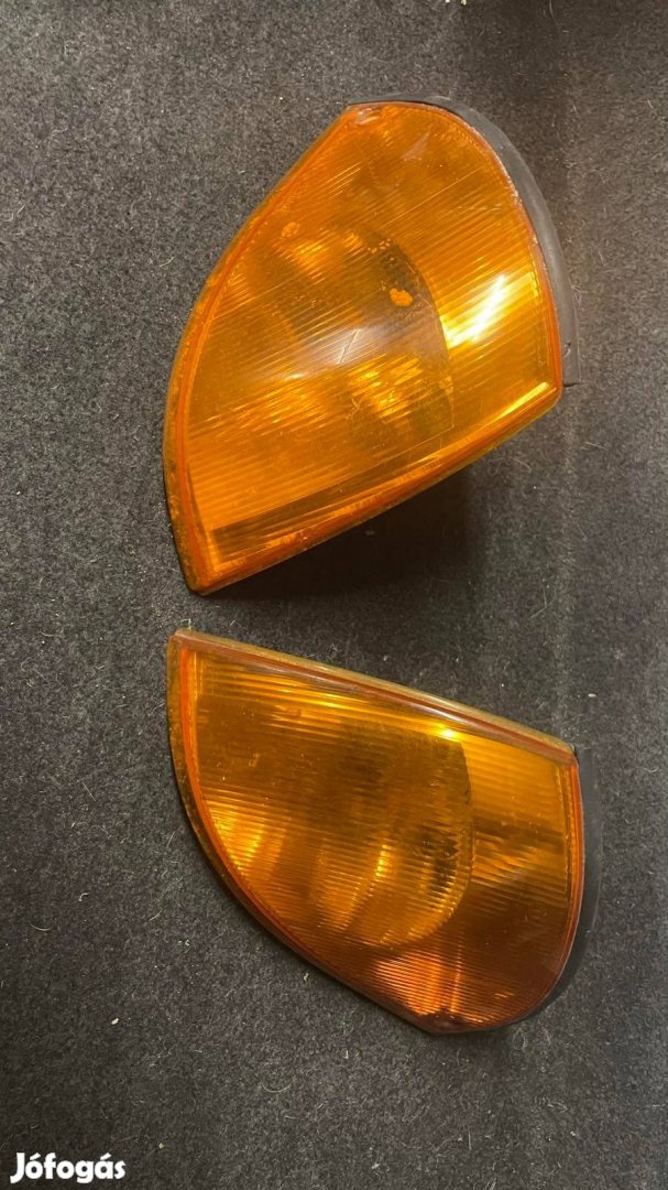 Suzuki Swift 19922001 első indexlámpa pár