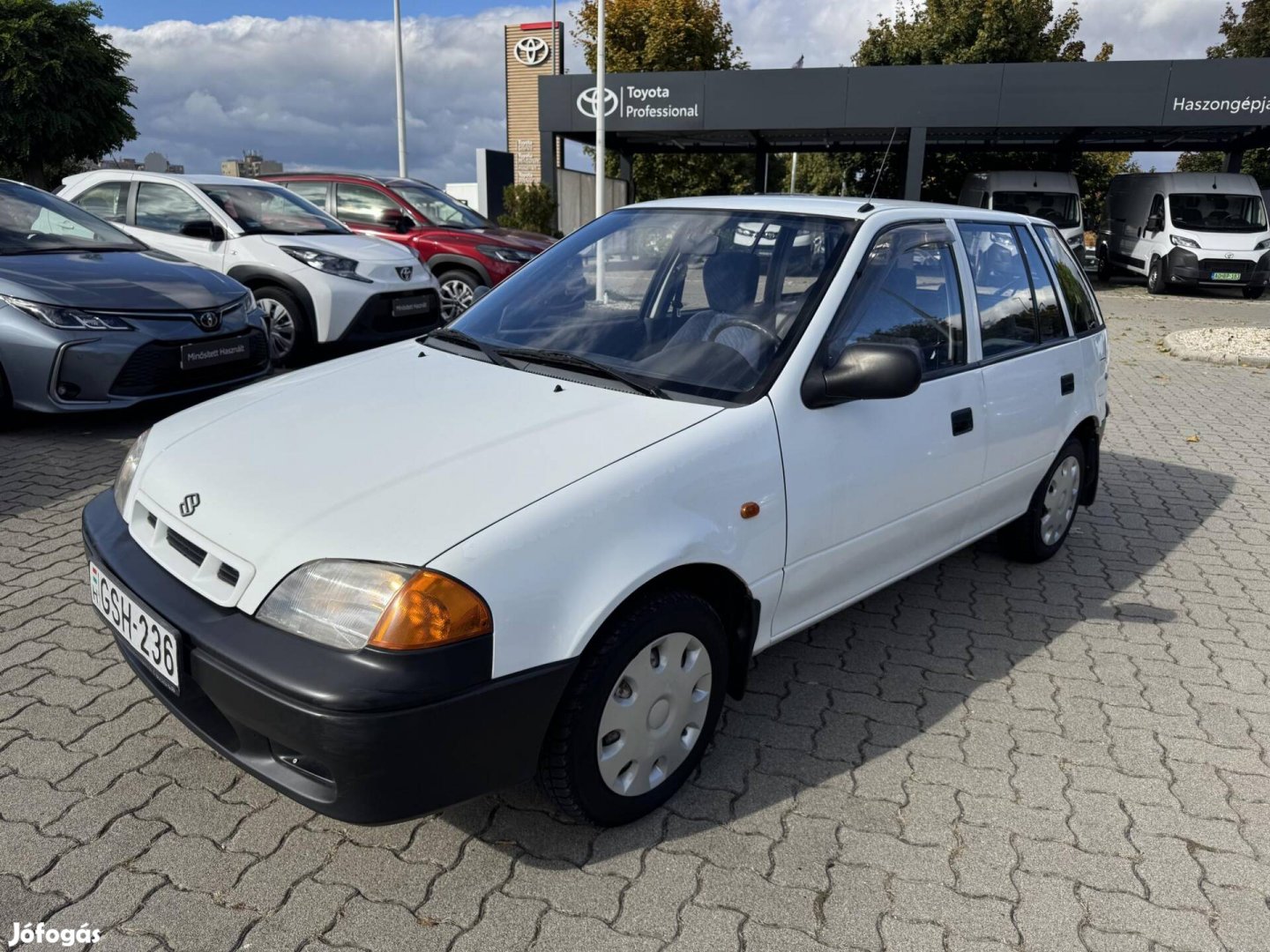Suzuki Swift 1.0 GA Megkimélt-Műszaki 2027.05