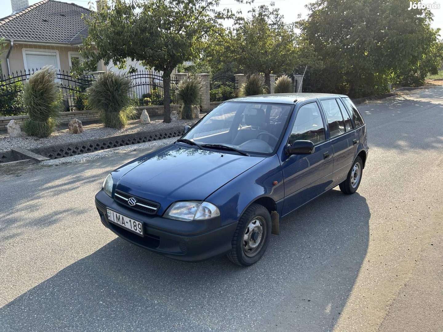 Suzuki Swift 1.0 GL Friss Műszaki