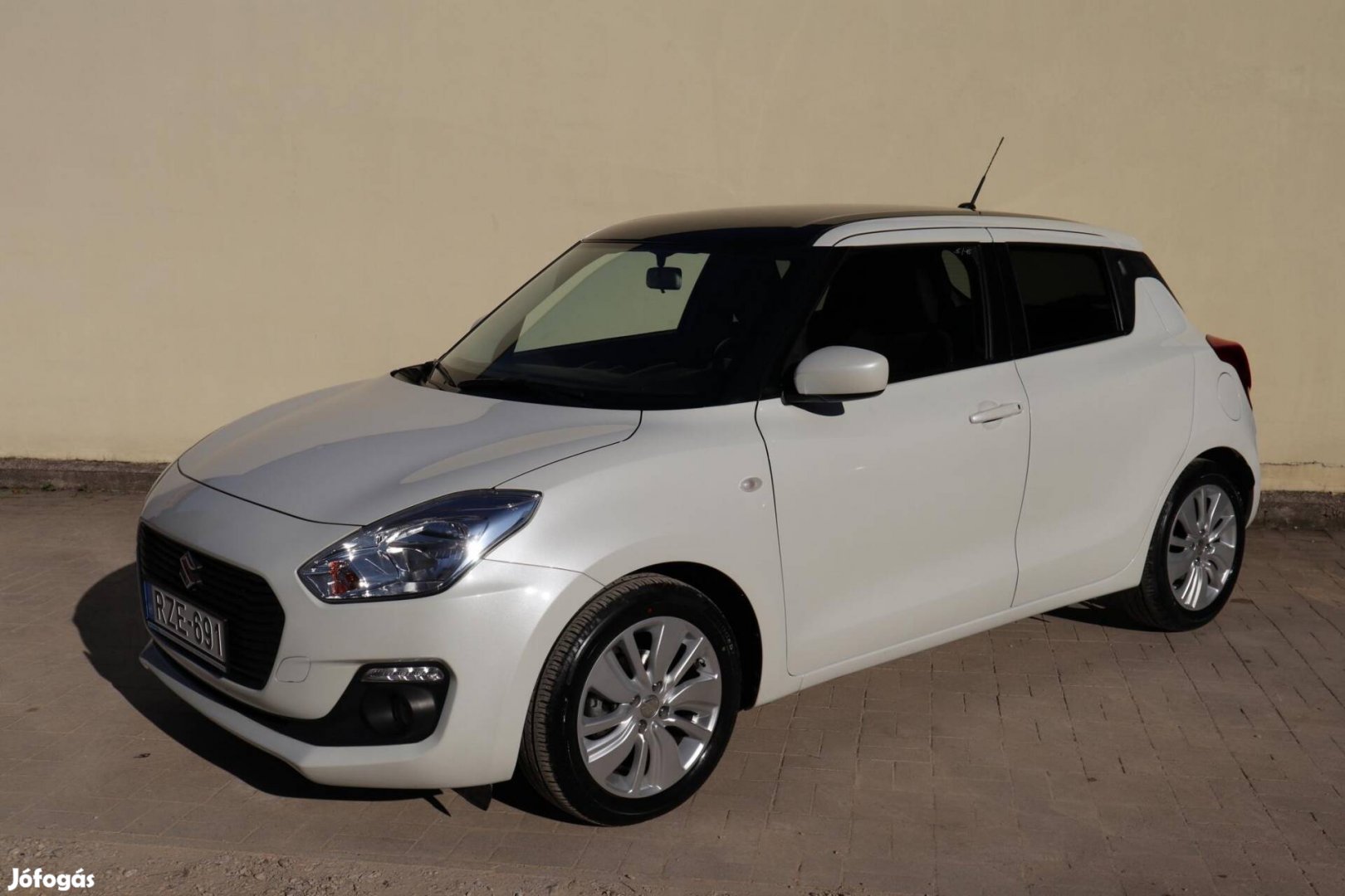 Suzuki Swift 1.2 Dualjet Hybrid GL+ Magyarorszá...