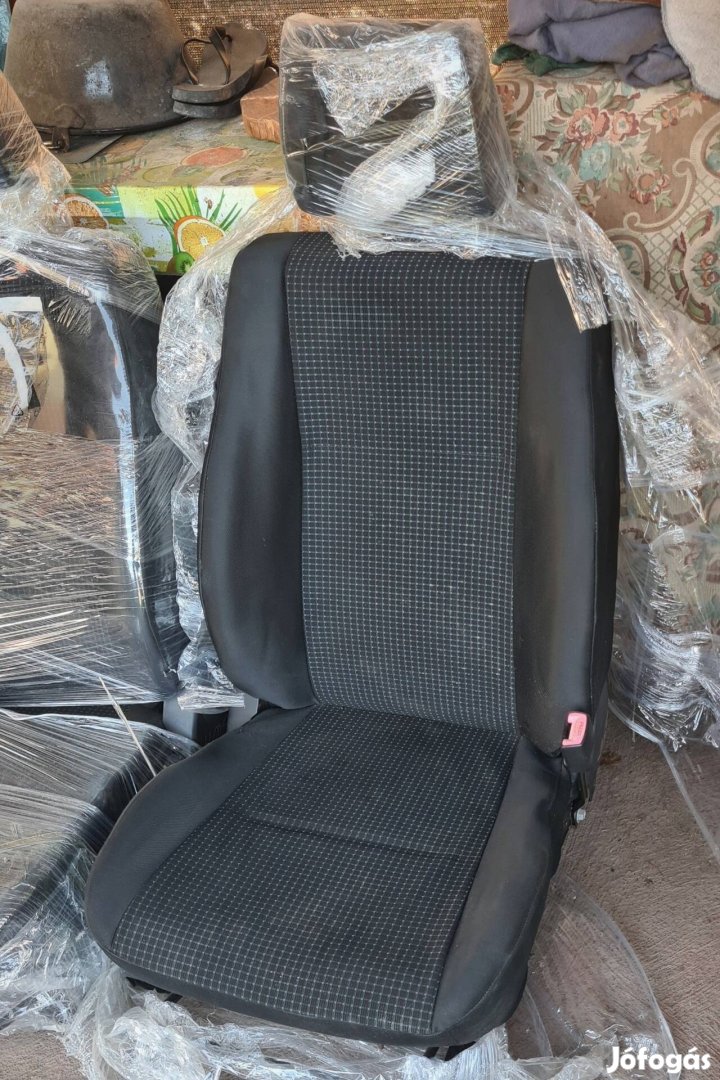 Suzuki Swift 2005-től 2db első ülés, szép állapot
