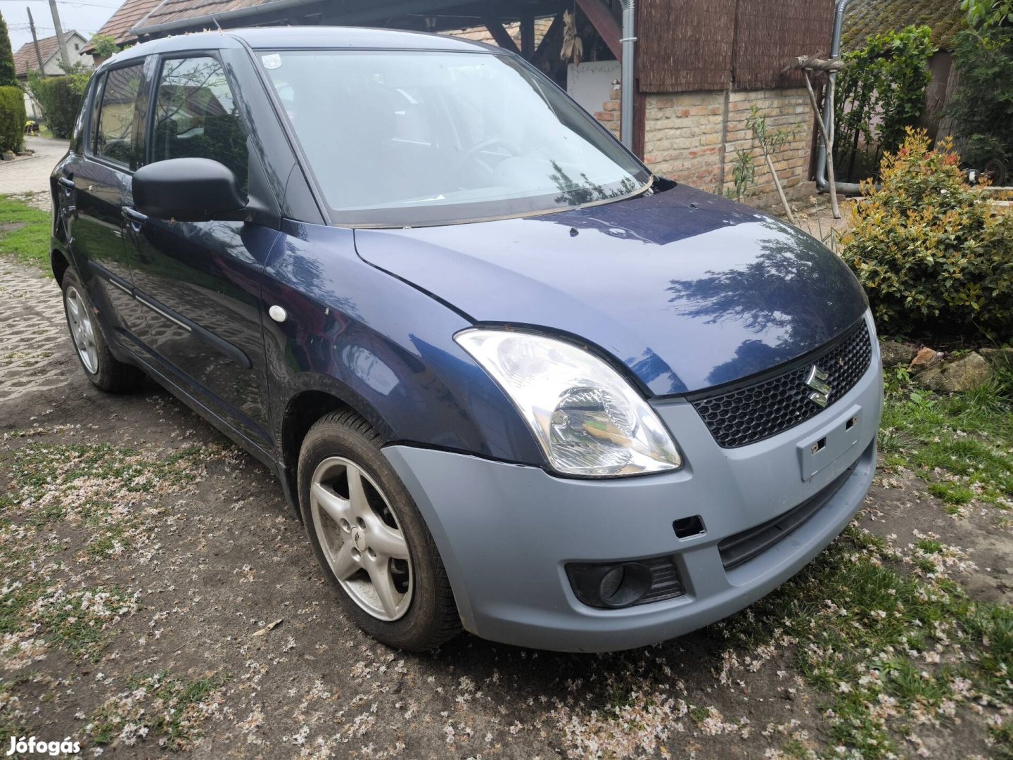 Suzuki Swift 2005 től bal jobb első lámpa motorhazteto sárvédő  ajtó