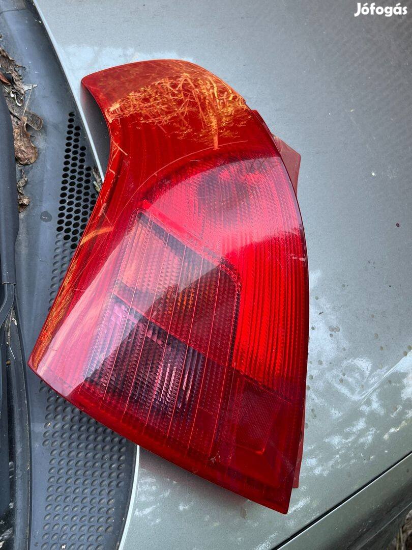 Suzuki Swift 2006 bal hátsó lámpa eladó