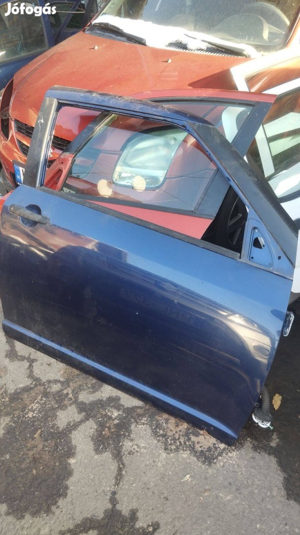 Suzuki Swift 3 ajtós jobb ajtó
