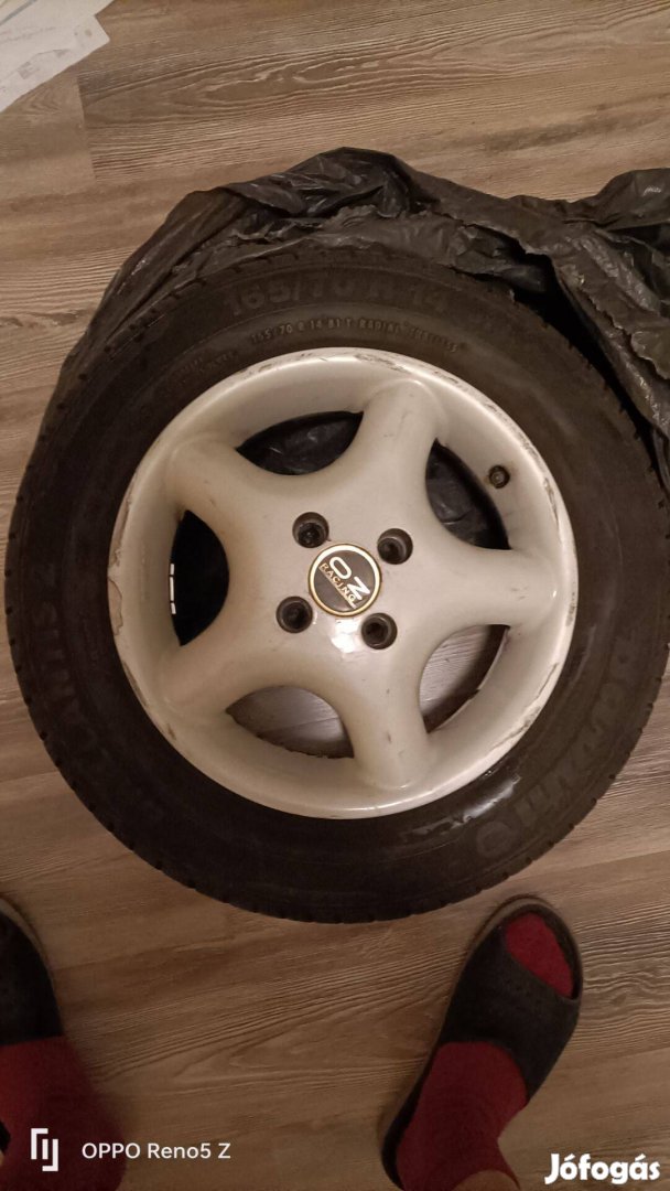 Suzuki Swift 4db felni téli gumival
