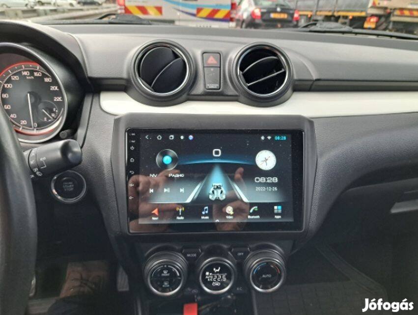 Suzuki Swift Carplay Multimédia Android GPS Rádió Tolatókamerával