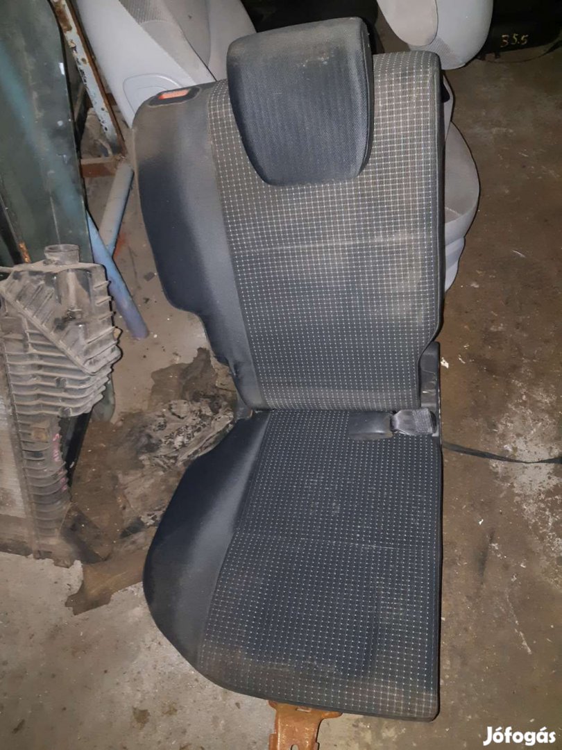 Suzuki Swift III 04-10 Jobb Hátsó Ülés