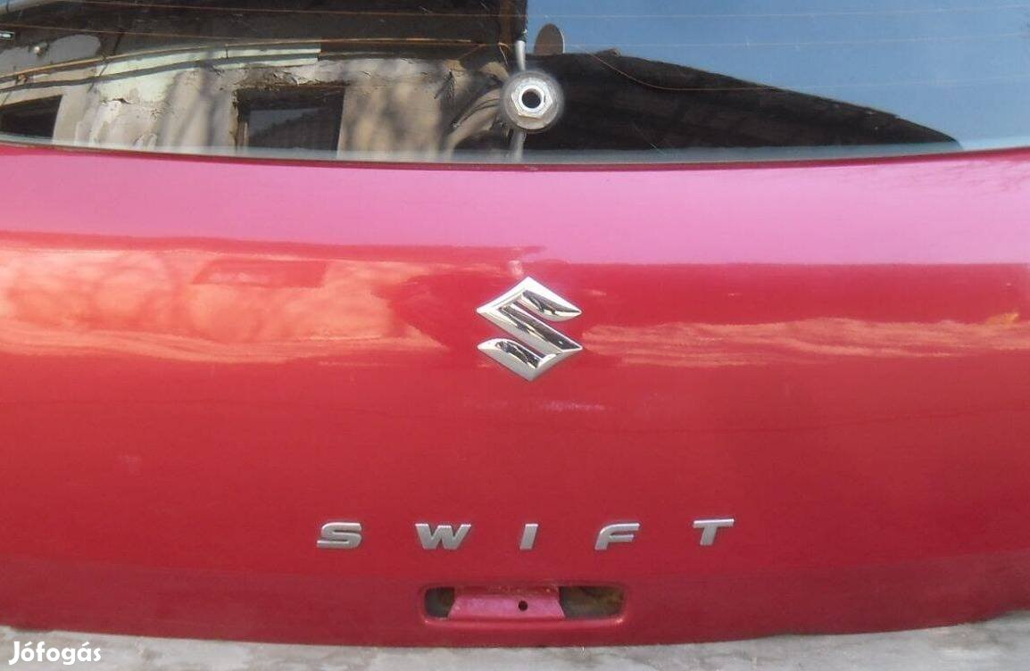 Suzuki Swift III embléma típus felirat /05-