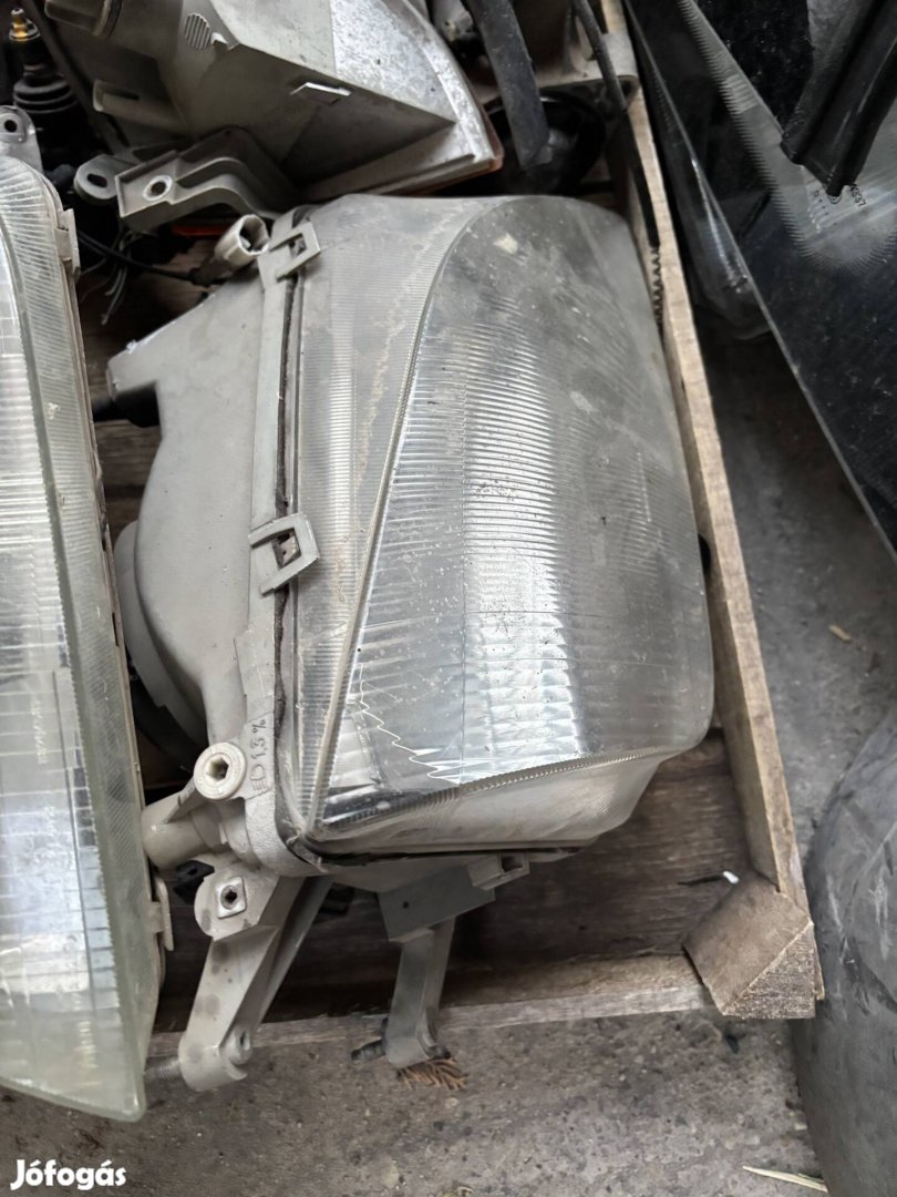 Suzuki Swift II 2 jobb és bal első lámpa ár/db