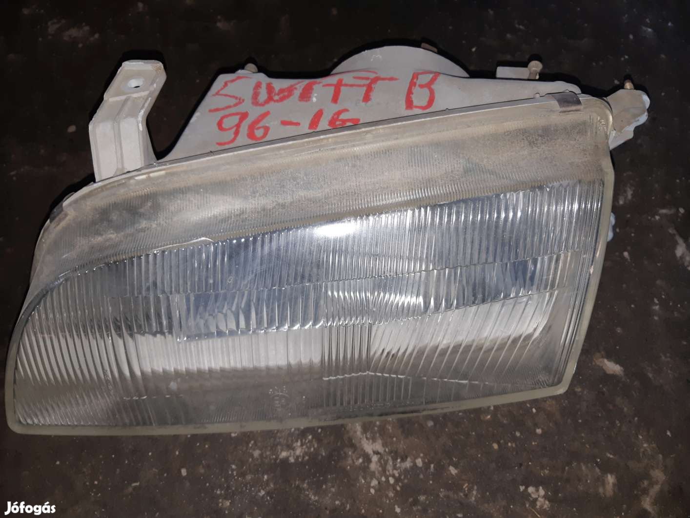 Suzuki Swift II 92-96 Bal Első Lámpa / Fényszóró