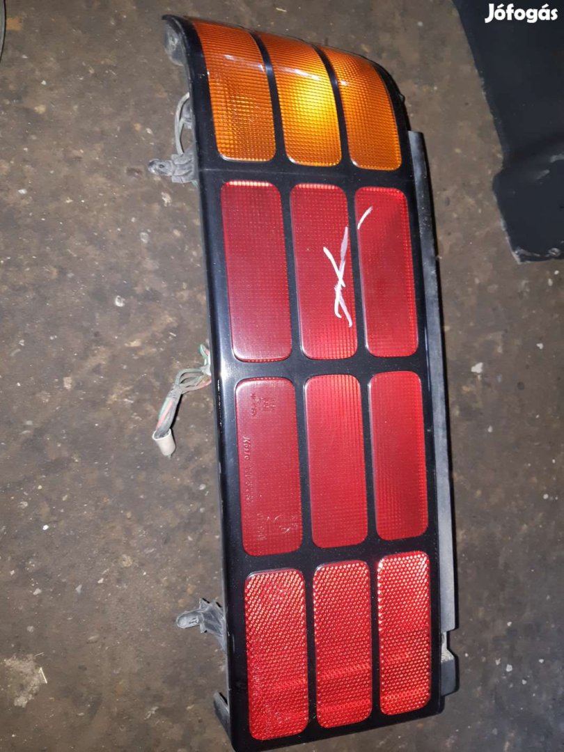 Suzuki Swift II 92-96 Bal Hátsó Lámpa