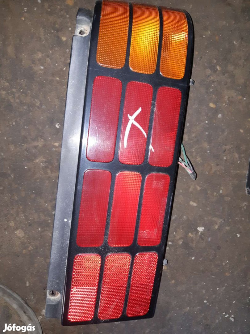 Suzuki Swift II 92-96 Jobb Hátsó Lámpa