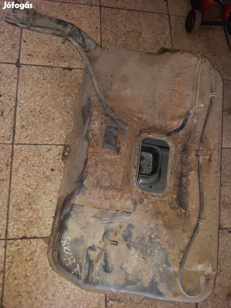 Suzuki Swift II 92-96 Üzemanyag Tank