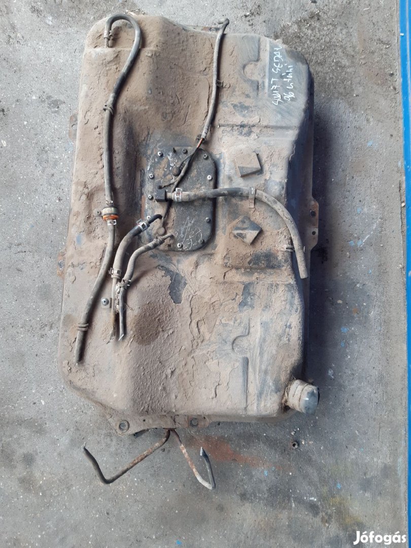 Suzuki Swift II 96-03 Üzemanyag Tank + Üzemanyag Szintjelző