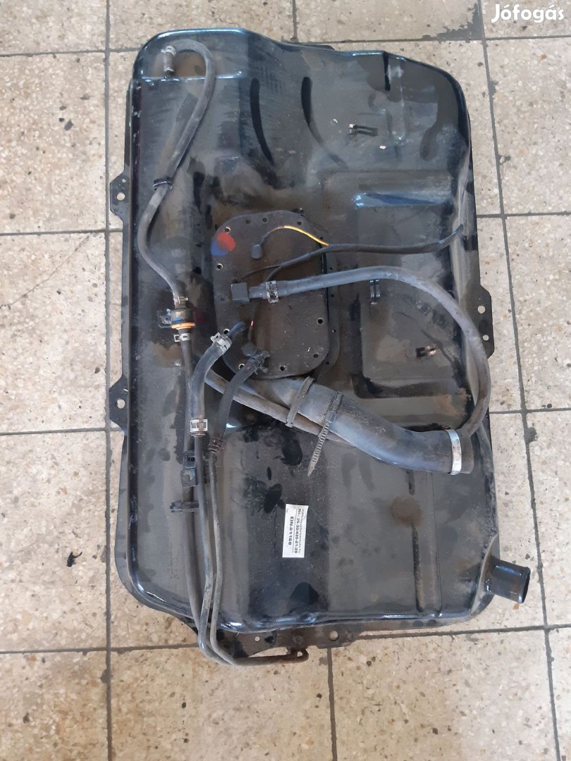 Suzuki Swift II 96-03 Üzemanyag Tank + Üzemanyag Szintjelző