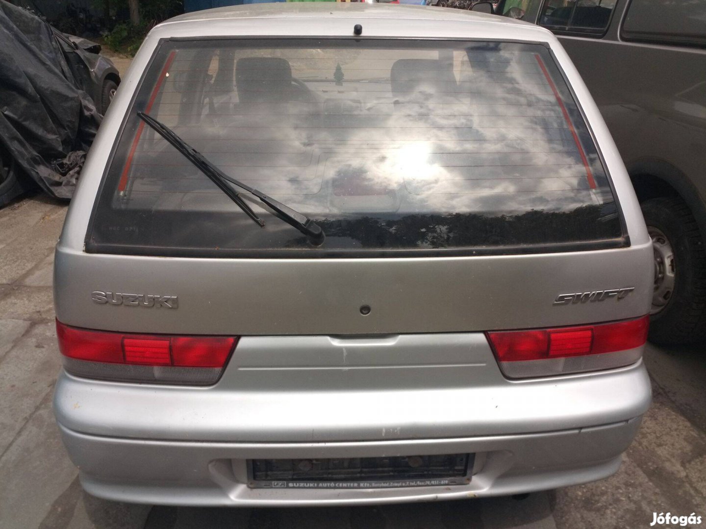 Suzuki Swift II. bontás, ajtó, ajtózár, ablakemelő, kilincs