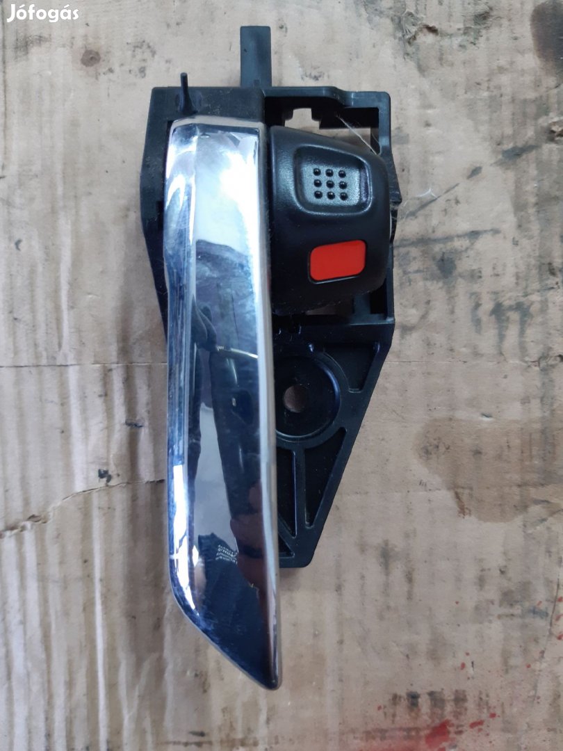 Suzuki Swift IV 10-17 Bal Első Belső Ajtókilincs
