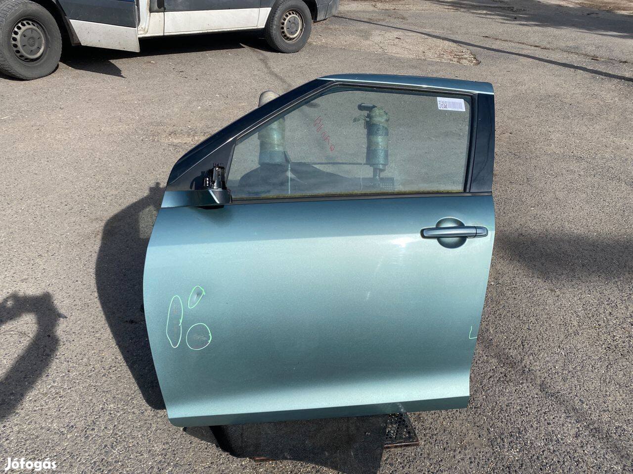 Suzuki Swift IV Bal első Ajtó (Részeivel)