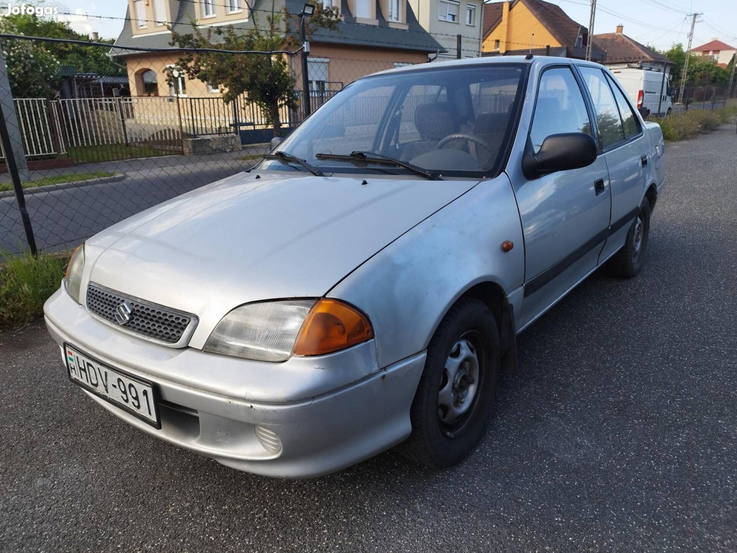 Suzuki Swift Sedan 1.3 GLX