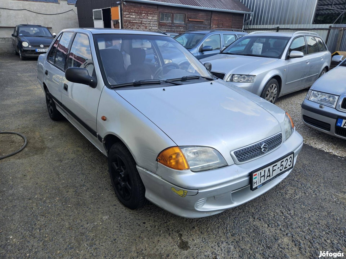 Suzuki Swift Sedan 1.3 GLX Cool Vonóhorog