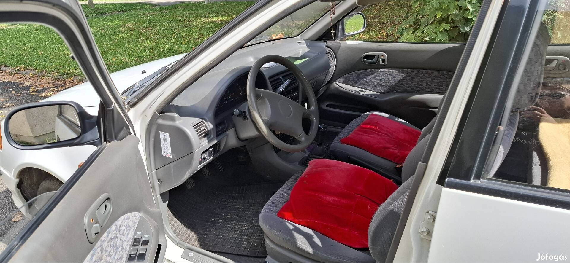 Suzuki Swift Sedan 1.3 GLX 
