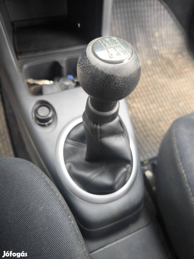 Suzuki Swift Splash Sx4 váltó gomb csavaros!!! 