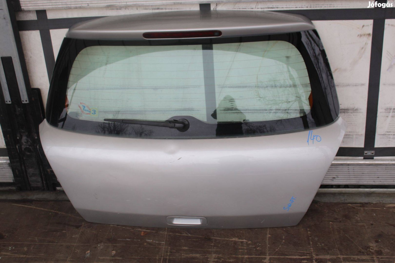 Suzuki Swift (5th gen) csomagtér ajtó komplett szélvédővel (140.)