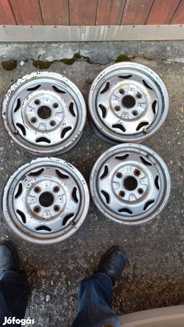 Suzuki Swift 92-03-ig lemezfelni garnitúra eladó