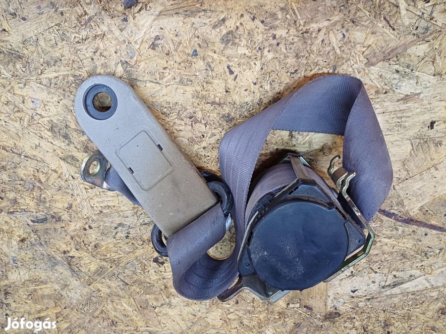 Suzuki Swift II 1993-2003 Jobb Hátsó Biztonsági Öv