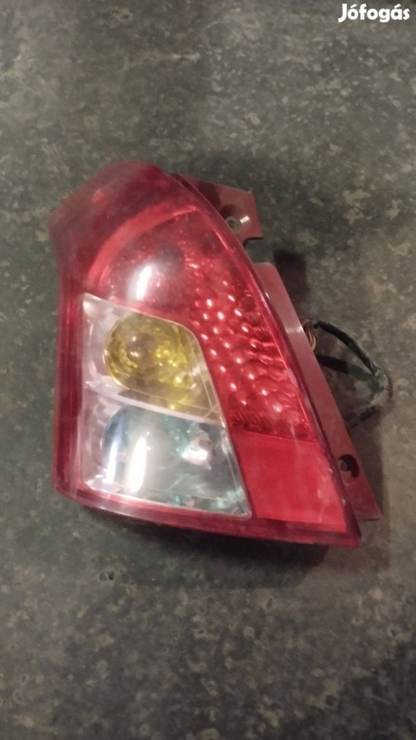 Suzuki Swift bal hátsó lámpa 2008-2010