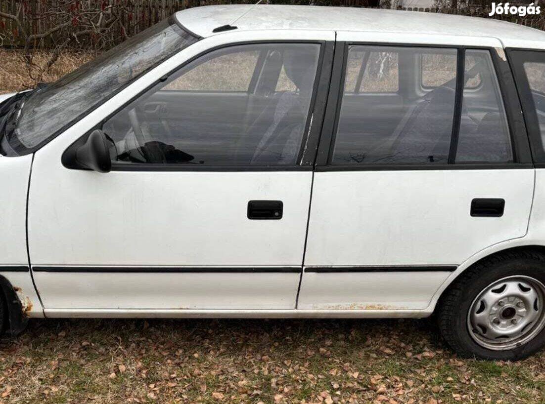 Suzuki Swift bal jobb első hátsó ajtó 26u fehér 5 ajtós