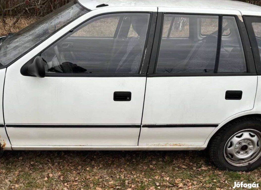 Suzuki Swift bal jobb első hátsó ajtó 26u fehér 5 ajtós