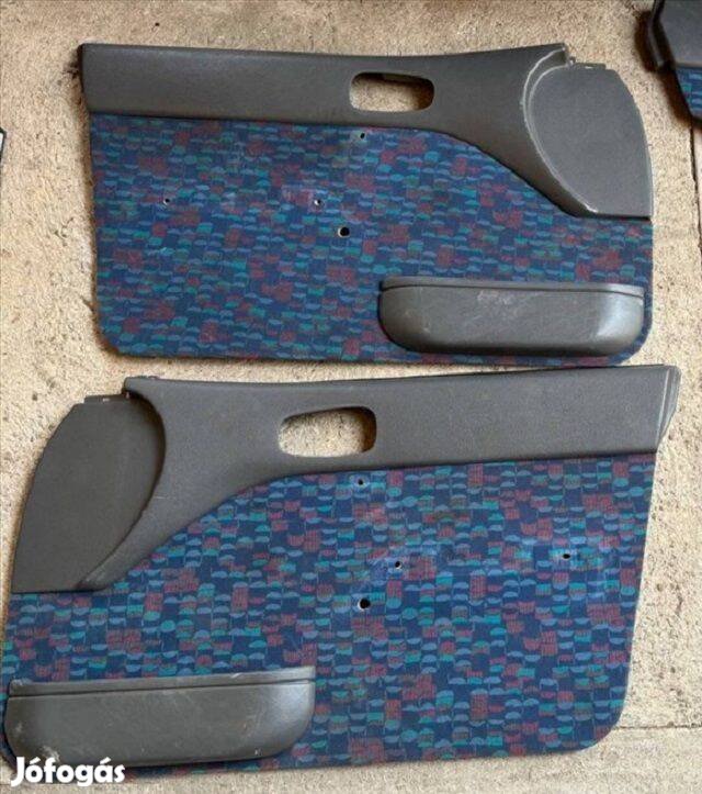 Suzuki Swift első elektromos ablakos ajtókárpit pár bal jobb