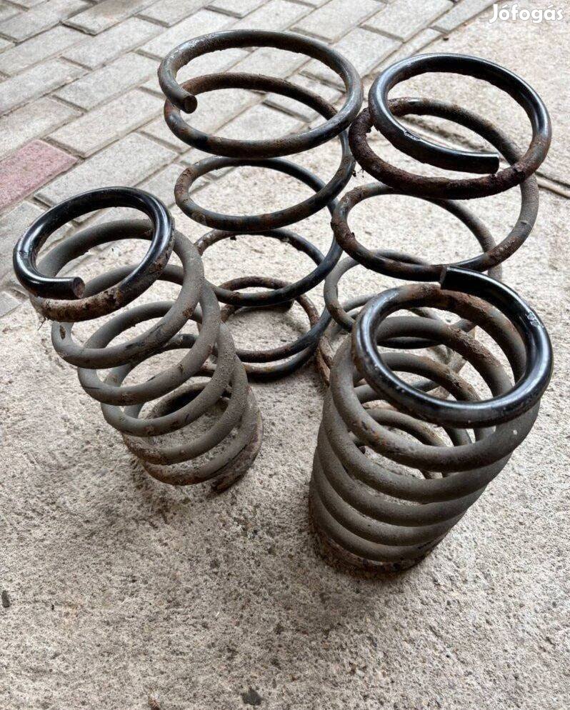 Suzuki Swift első rugó pár