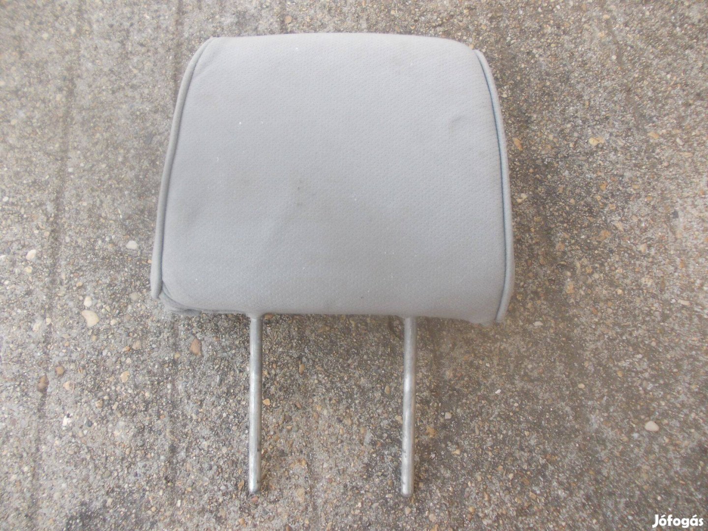 Suzuki Swift első világosszürke fejtámla 1996-2003