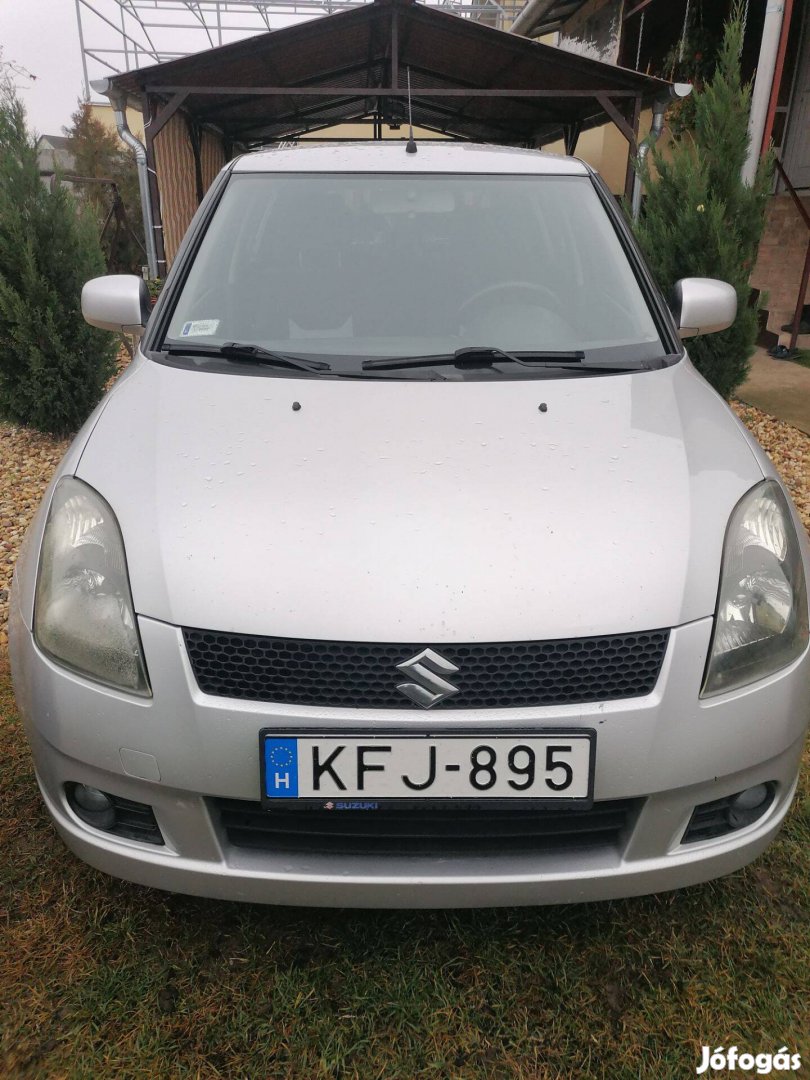 Suzuki Swift gépjármű