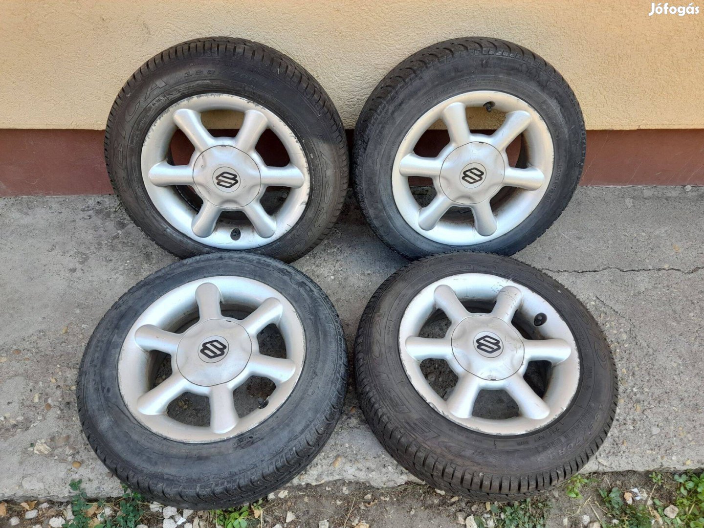 Suzuki Swift gyári alufelni szett ( 13" )