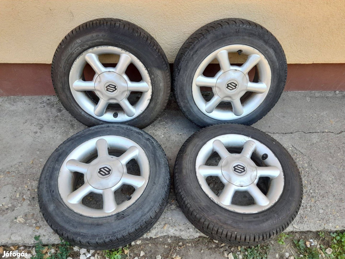 Suzuki Swift gyári alufelni szett ( 13" )
