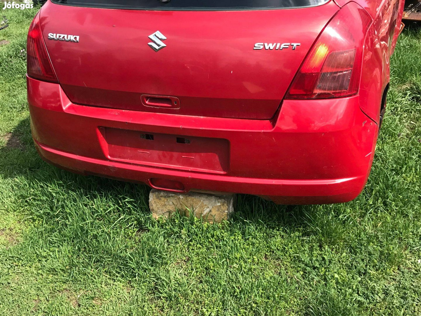 Suzuki Swift hátsó lökhárító eladó